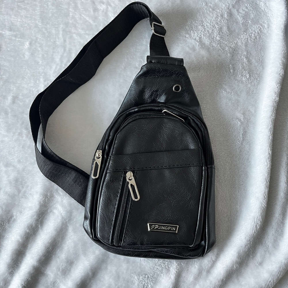 NEW Men's Jingpin Black Faux Leather Sling Crossbody Bag NIP